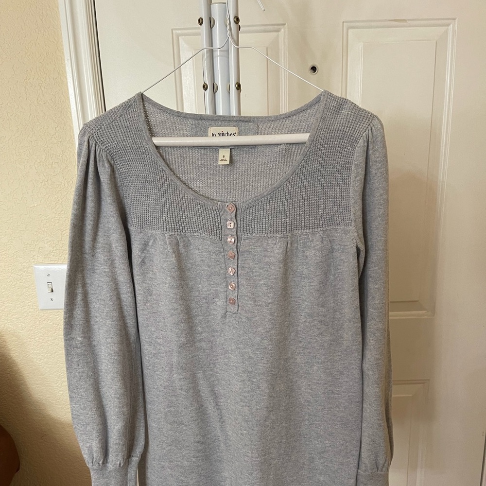 In stitches women sweater, gray, size Small